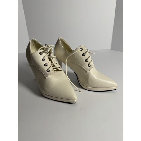 Highland Creek Shoes - Cream Faux Leather Lace-Up Pointed Toe High Heels Size 6 W-36- Used- Good Cond